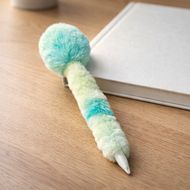 Lodīšu pildspalva, pūkaina