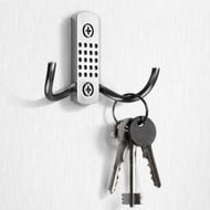 Mēbeļu āķis ar stiprinājumu