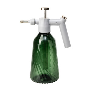 Smidzinātājs ar pumpi, 1,5 l