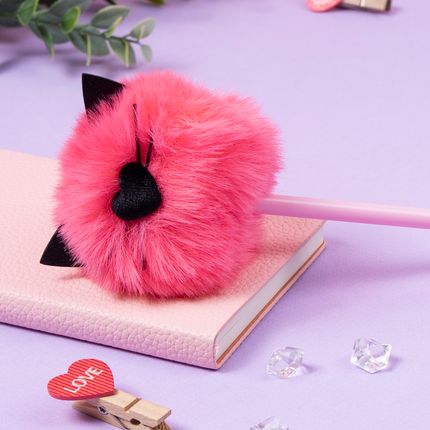 Pūkaina lodīšu pildspalva