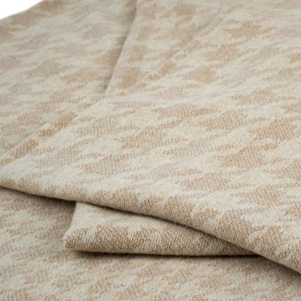 Sieviešu šalle ar rakstu