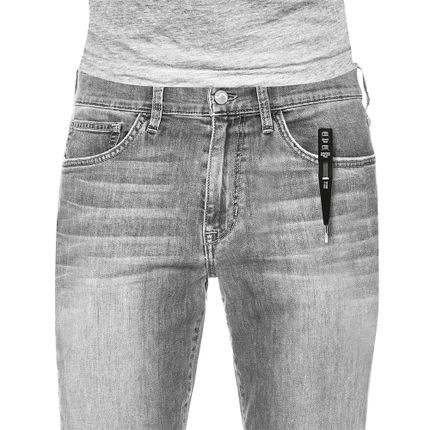 Digitālais elektrības testeris