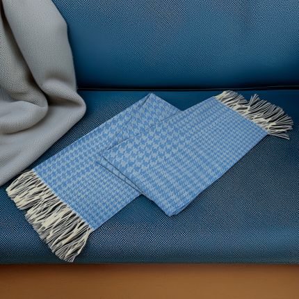 Sieviešu šalle ar rakstu