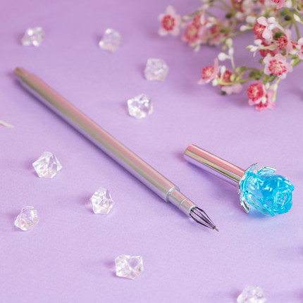 Lodīšu pildspalva Puķe