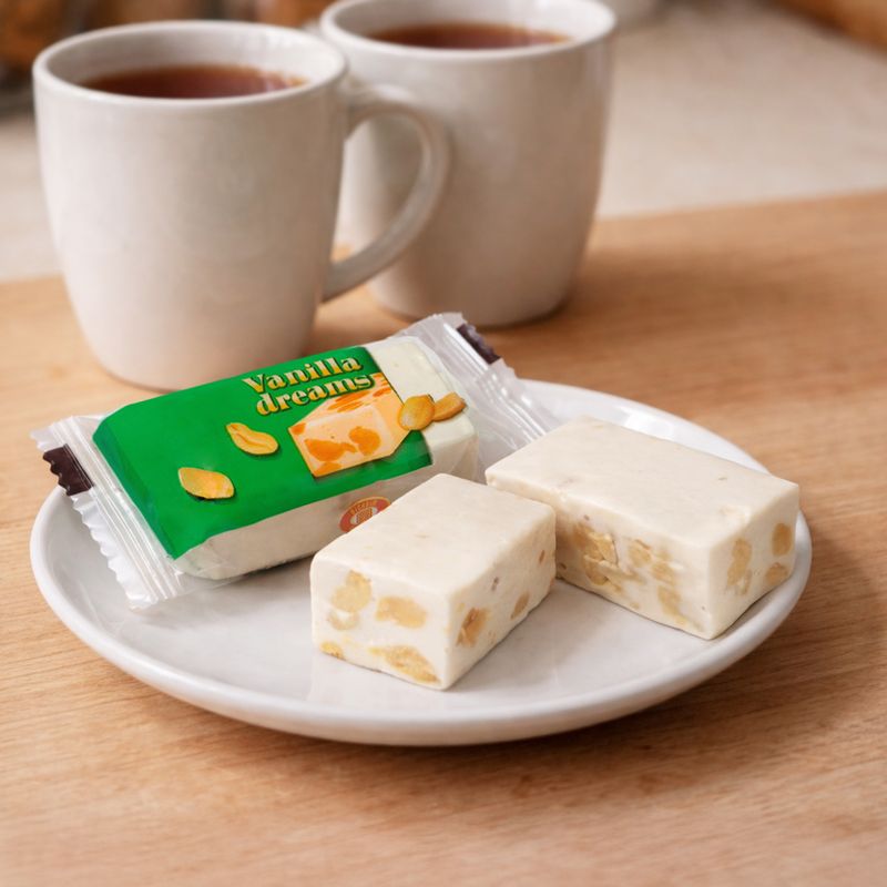 Konfektes ar grauzdētu zemesriekstu gabaliņiem Vanilla Dreams, 700 g