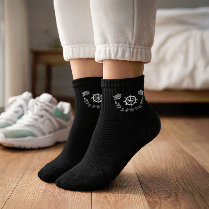 Pusaudžu sporta zeķes, dažādi veidi