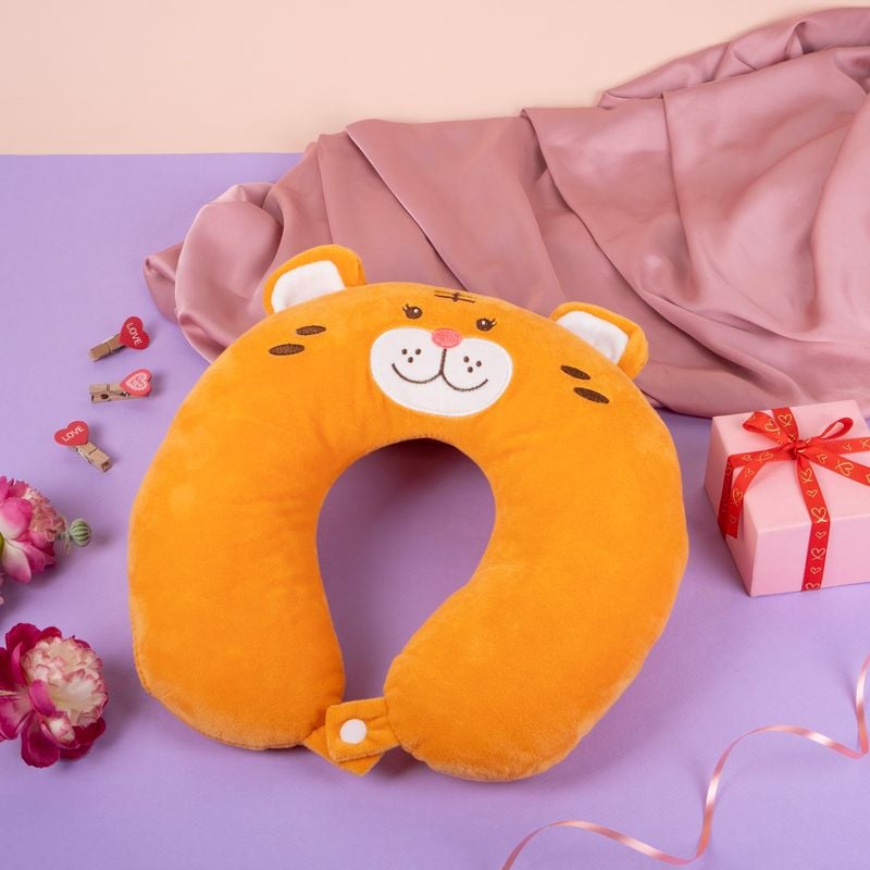 Ceļojumu kakla spilvens, 27x30 cm