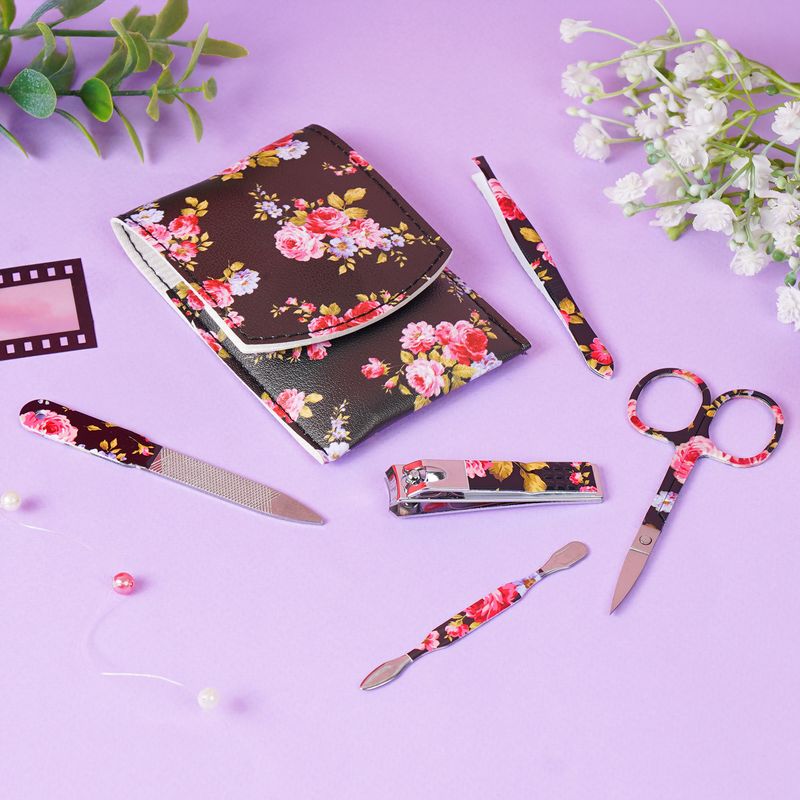 Manikīra piederumu komplekts